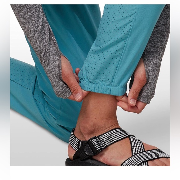 NWT Under Armour Storm Pants, size small - Picture 2 of 6